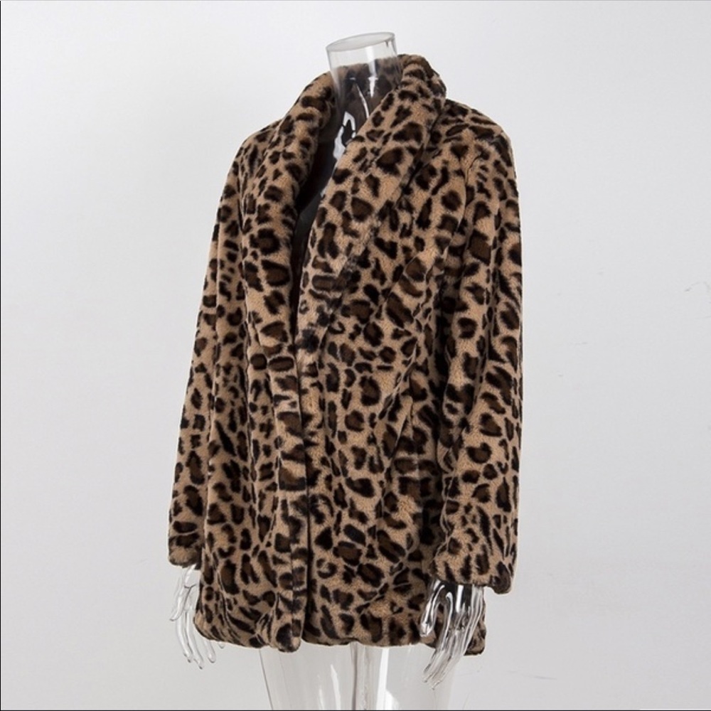 Women’s leopard faux fur coat - Picture 8 of 8